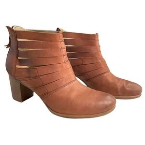 Joseph Seibel Bonnie Cutout Brown Leather Bootie US 10-10.5 Heeled Ankle Boots